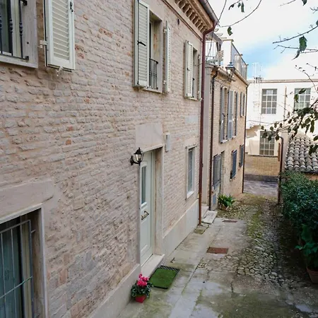 La Casa Di Vina Semesterbostad Fermo